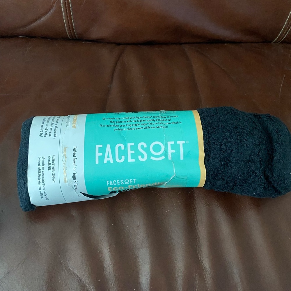 NWT Facesoft Sweat Towel